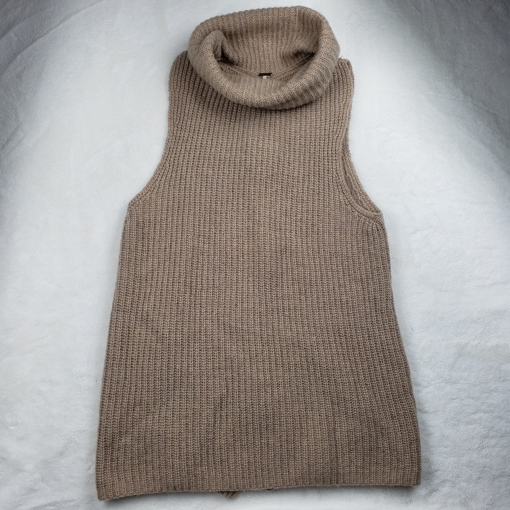 Free People brown knit turtleneck tunic top!